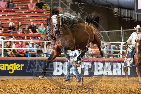 2020_06_13_Mesquite_Bareback_Riding_Colton_Clemens_344_Silva