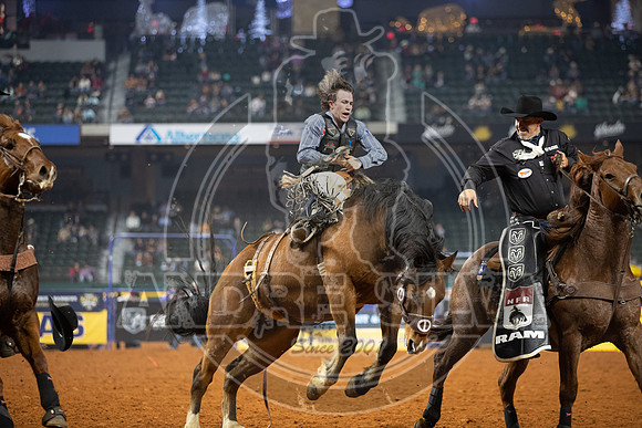 2020_Dez_11_WNFR_Saddle_Bronc_Chase Brooks_956