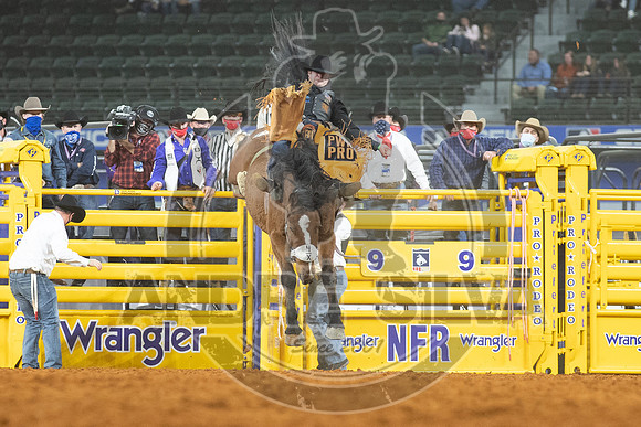 2020_Dez_06_WNFR_Bareback_Kaycee Feild_145