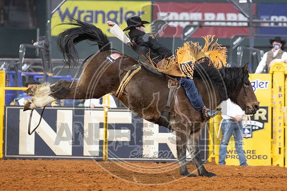 2020_Dez_12_WNFR_Bareback_Kaycee Feild_209