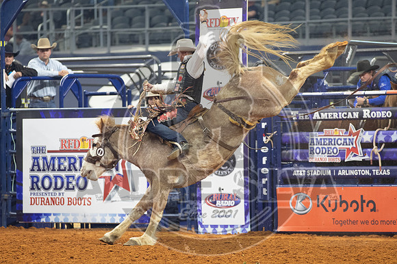 2021_TheAmerican_Saddle Bronc_Lefty Holman_AndreSilva_719