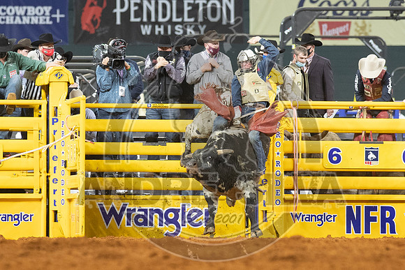 2020_Dez_06_WNFR_Bull_Riding_Trevor Kastner_471