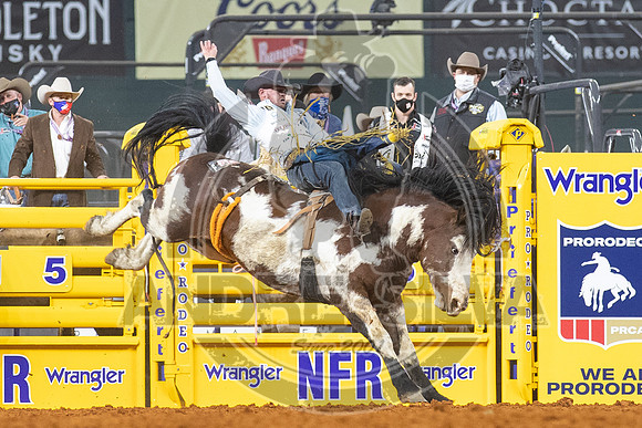 2020_Dez_06_WNFR_Bareback_Jamie Howlett_058