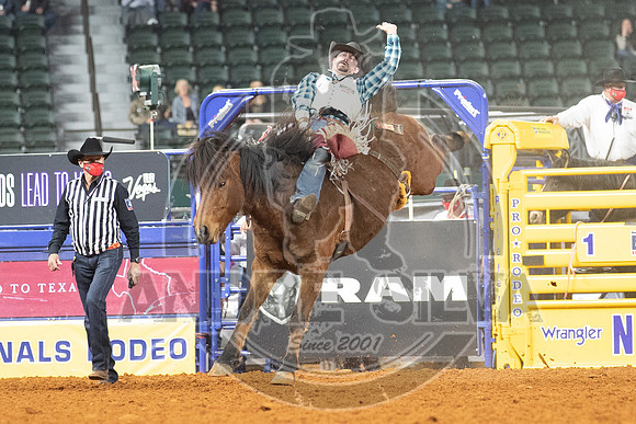 2020_Dez_11_WNFR_Bareback_Winn Ratliff_678