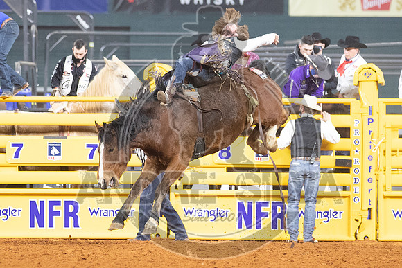 2020_Dez_11_WNFR_Bareback_Tilden Hooper_710