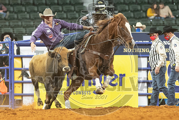 2020_Dez_06_WNFR_Steer_Wrestling_Tyler Waguespack_183