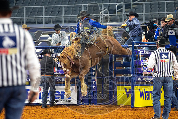 2021_TheAmerican_Saddle Bronc_Ryder Wright_AndreSilva_738