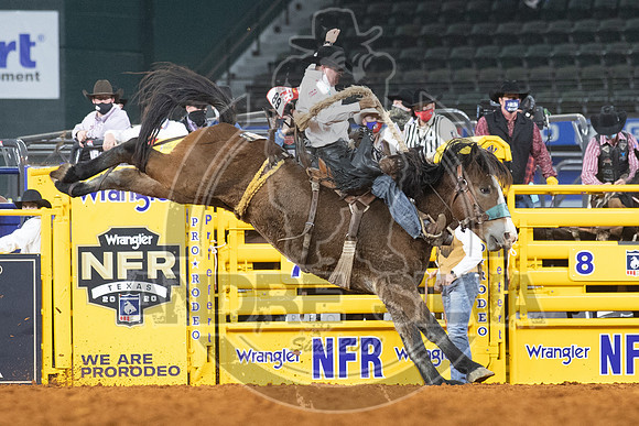 2020_Dez_06_WNFR_Saddle_Bronc_Sterling Crawley_255