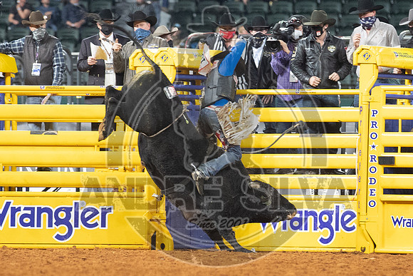2020_Dez_11_WNFR_Bull_Riding_Boudreaux Campbell_1212