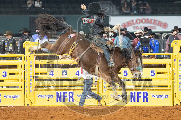 2020_Dez_11_WNFR_Saddle_Bronc_Isaac Diaz_920