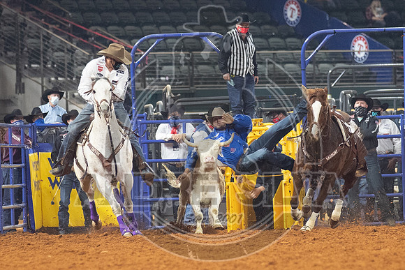 2020_Dez_11_WNFR_Steer_Wrestling_Tyler Waguespack_808