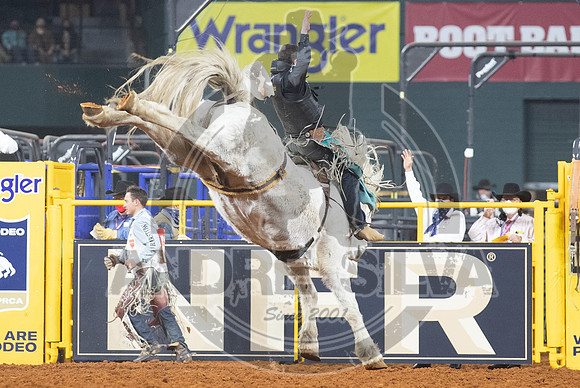 2020_Dez_12_WNFR_Bareback_Richmond Champion_193