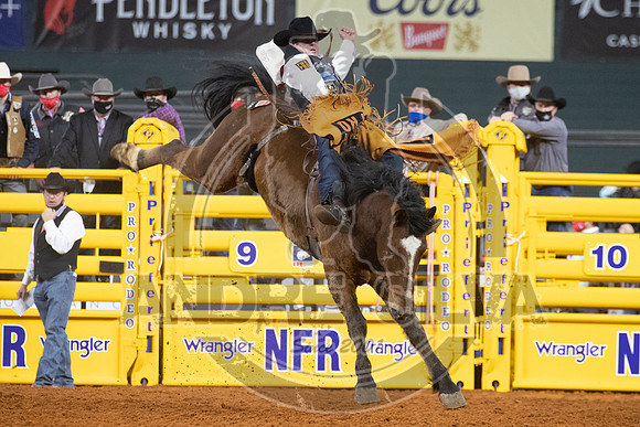 2020_Dez_09_WNFR_Bareback_Kaycee Feild_122