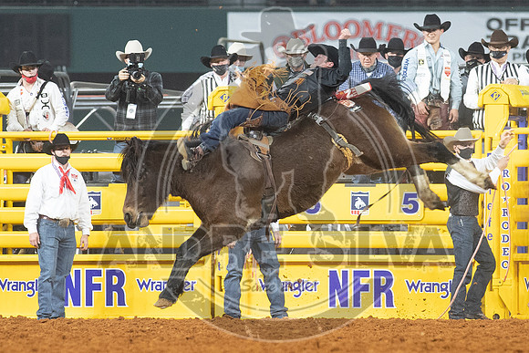 2020_Dez_12_WNFR_Bareback_Kaycee Feild_206