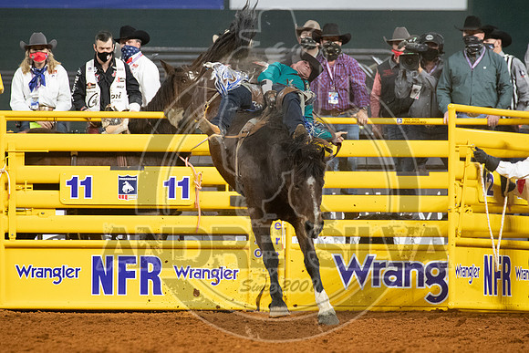 2020_Dez_09_WNFR_Bareback_Chad Rutherford_071