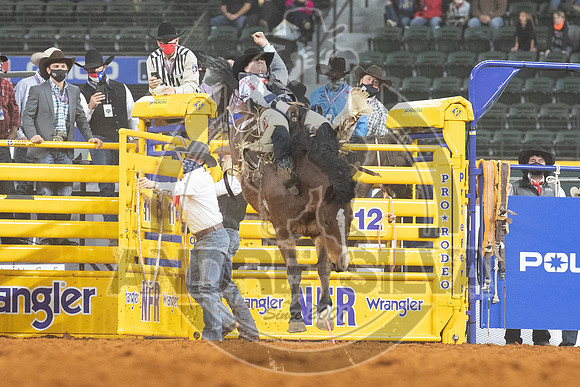 2020_Dez_06_WNFR_Bareback_Jake Brown_097