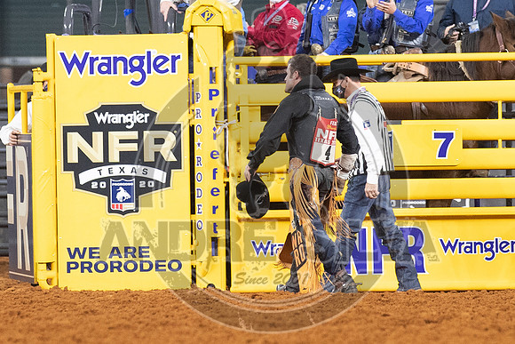 2020_Dez_12_WNFR_Bareback_Kaycee Feild_221