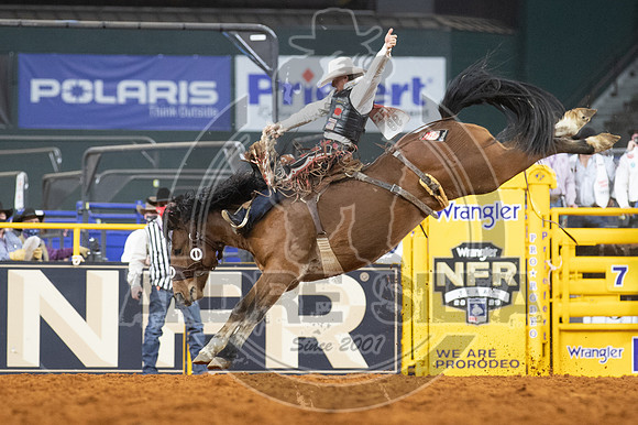 2020_Dez_06_WNFR_Saddle_Bronc_Lefty Holman_298