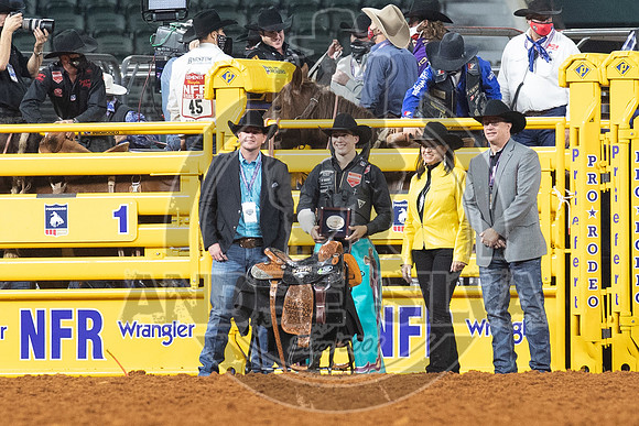 2020_Dez_12_WNFR_Bareback_Jess Pope_235