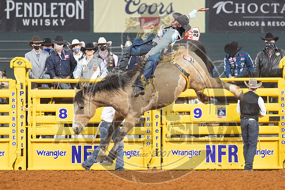 2020_Dez_12_WNFR_Bareback_Jamie Howlett_166