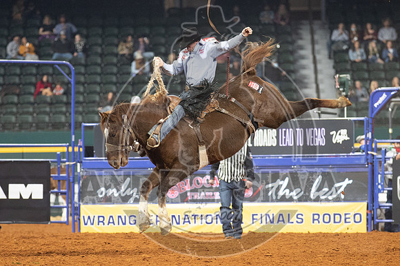 2020_Dez_11_WNFR_Saddle_Bronc_Sterling Crawley_912