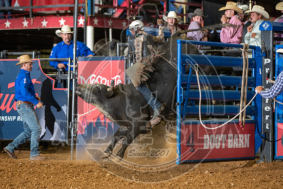 2020_06_13_Mesquite_Bull_Riding_Trace_Brown_312_Silva