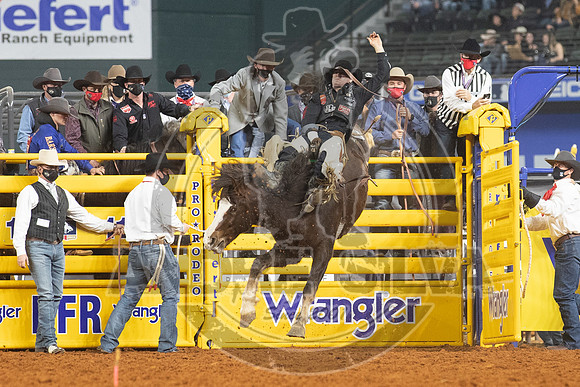 2020_Dez_12_WNFR_Bareback_Jake Brown_147