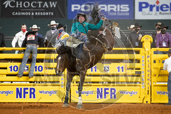 2020_Dez_09_WNFR_Bareback_Chad Rutherford_074
