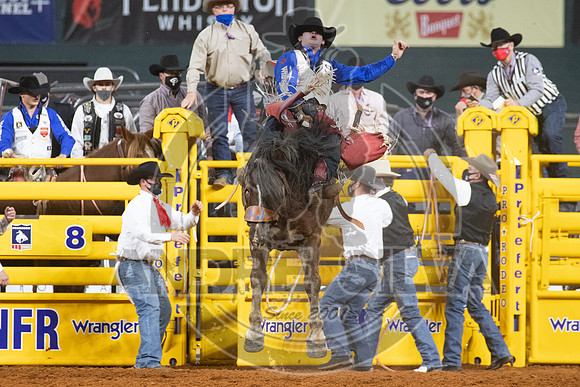 2020_Dez_09_WNFR_Bareback_Leighton Berry_110