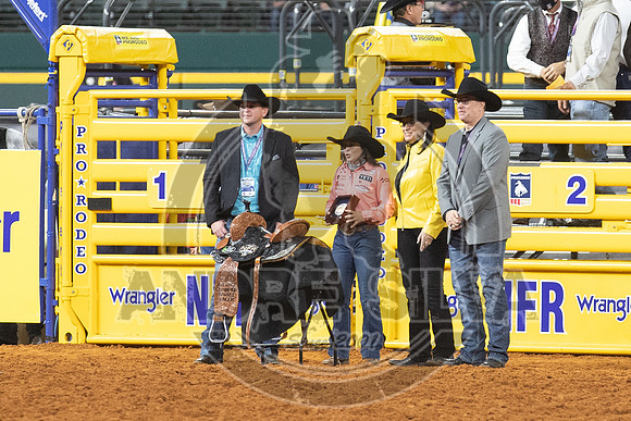 2020_Dez_12_WNFR_Barrel_Racing_Hailey Kinsel_745