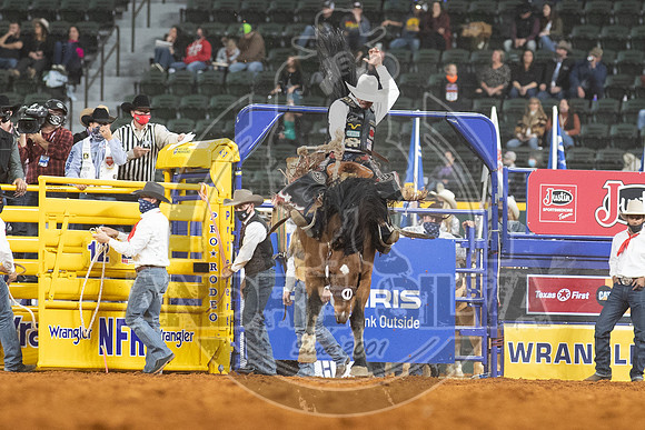 2020_Dez_06_WNFR_Saddle_Bronc_Lefty Holman_294