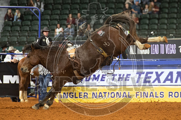 2020_Dez_09_WNFR_Bareback_Jake Brown_051