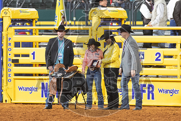 2020_Dez_12_WNFR_Barrel_Racing_Hailey Kinsel_744