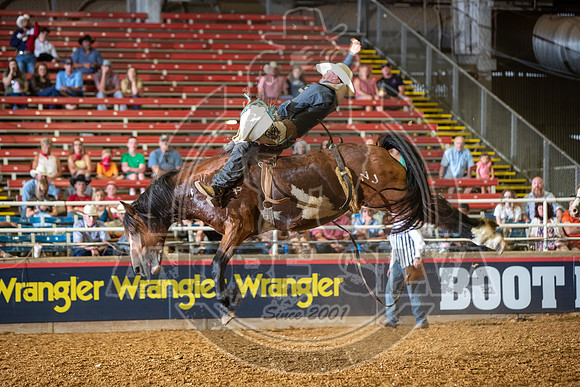 2020_06_13_Mesquite_Bareback_Riding_Bodee_Lammers_346_Silva
