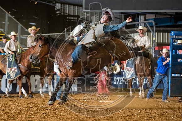 2020_06_13_Mesquite_Bareback_Riding_Colton_Onyett_452_Silva