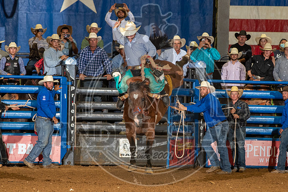 2020_08_01_Mesquite_Saddle_Bronc_Steven_Winstead_225
