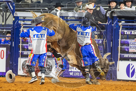2021_TheAmerican_Bull Riding_JC Mortensen _AndreSilva_524