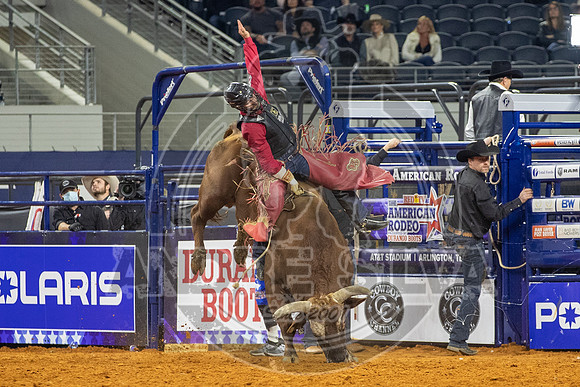2021_TheAmerican_Bull Riding_Dustin Boquet _AndreSilva_495