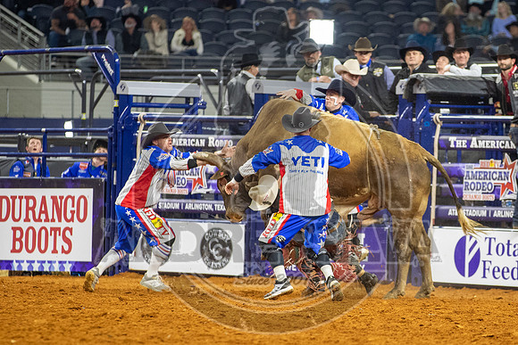 2021_TheAmerican_Bull Riding_JC Mortensen _AndreSilva_523