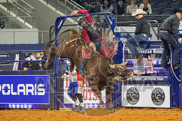 2021_TheAmerican_Bull Riding_Dustin Boquet _AndreSilva_497
