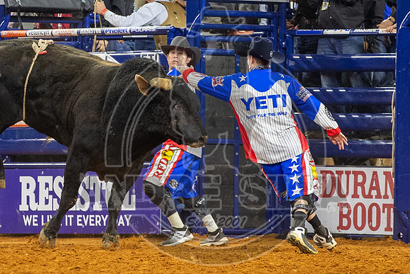 2021_TheAmerican_Bull Riding_Boudreaux Campbell_AndreSilva_490