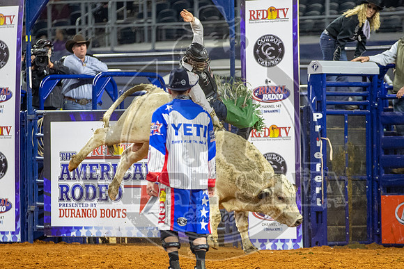 2021_TheAmerican_Bull Riding_Jeff Askey _AndreSilva_498