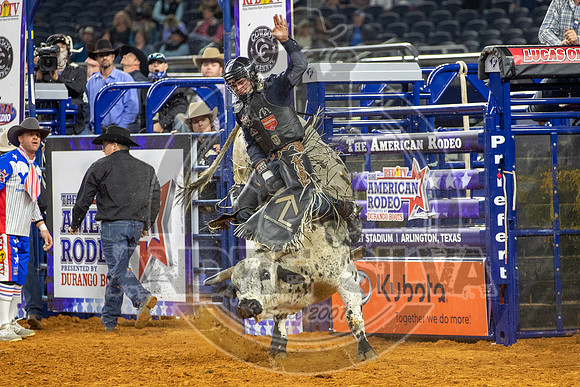 2021_TheAmerican_Bull Riding_Colten Fritzlan_AndreSilva_511
