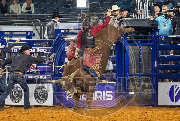 2021_TheAmerican_Bull Riding_Dustin Boquet _AndreSilva_494