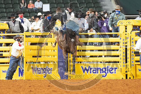 2020_Dez_11_WNFR_Bareback_Richmond Champion_682