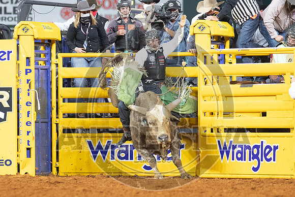 2020_Dez_11_WNFR_Bull_Riding_Jeff Askey_1216