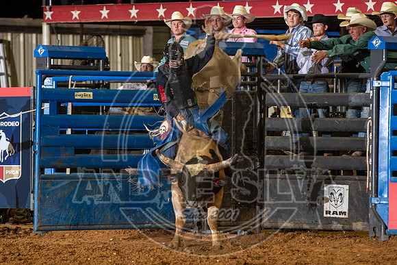 2020_06_06_Mesquite_Bulls_Riding_Ky Hamilton_544_Silva