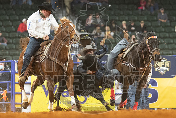 2020_Dez_06_WNFR_Steer_Wrestling_Blake Knowles_201