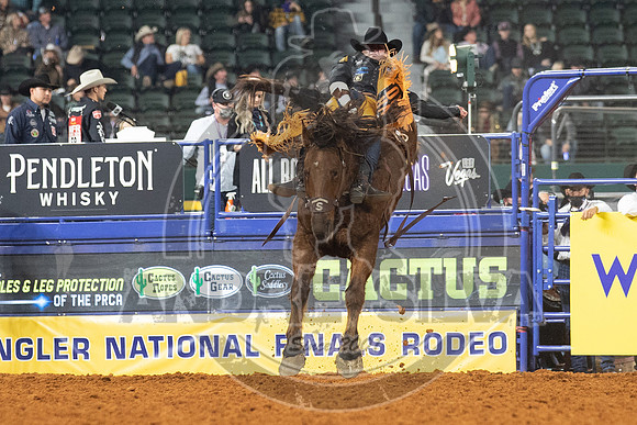 2020_Dez_12_WNFR_Bareback_Kaycee Feild_214