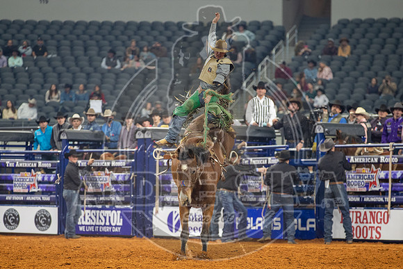 2021_TheAmerican_Saddle Bronc_Allen Boore_AndreSilva_727